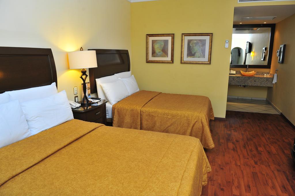Hotel San Sebastian Hermosillo Buitenkant foto